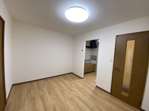 メゾン・ドールやかたB棟の物件内観写真